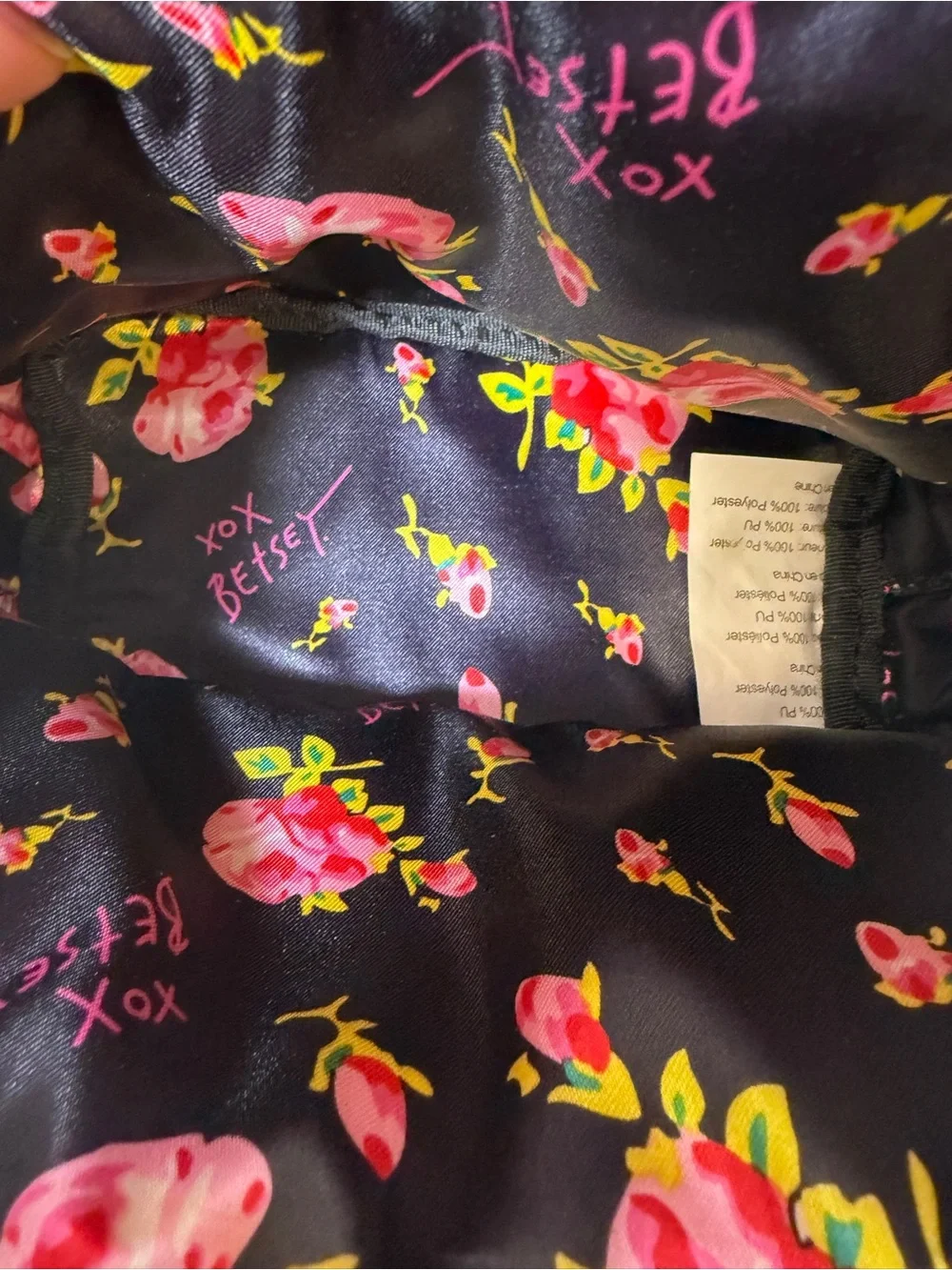 Betsey Johnson Cosmetic Bag With Vibrant Floral Print